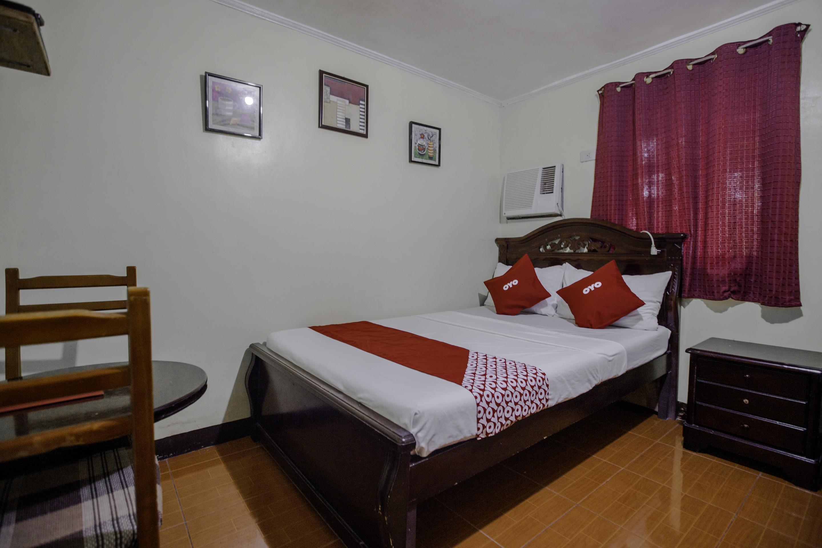 Oyo 741 Sierra Travellers Inn Тагайтай Экстерьер фото