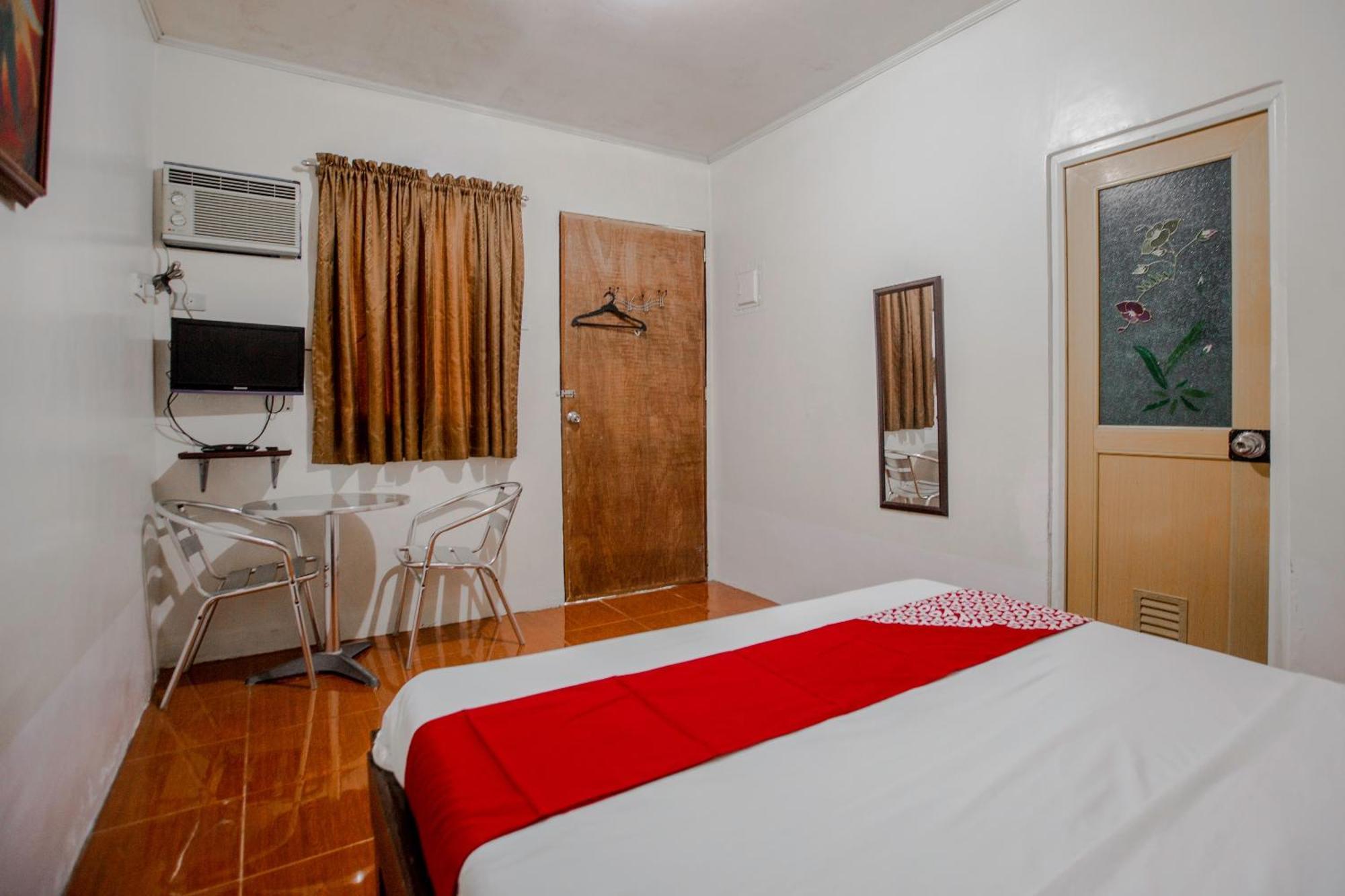 Oyo 741 Sierra Travellers Inn Тагайтай Экстерьер фото