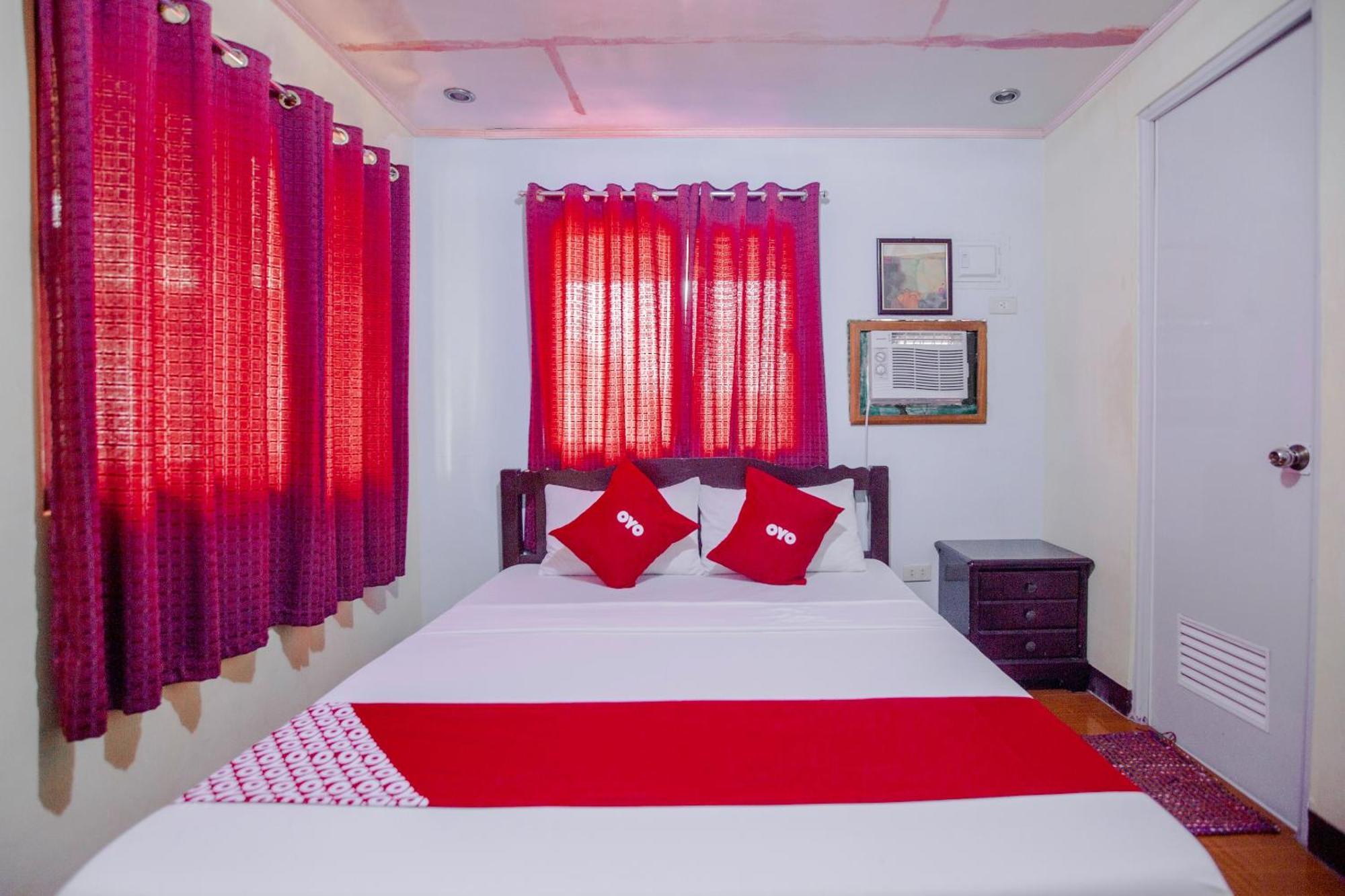 Oyo 741 Sierra Travellers Inn Тагайтай Экстерьер фото