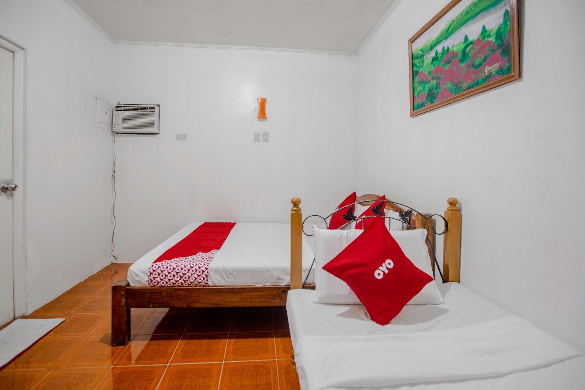 Oyo 741 Sierra Travellers Inn Тагайтай Экстерьер фото