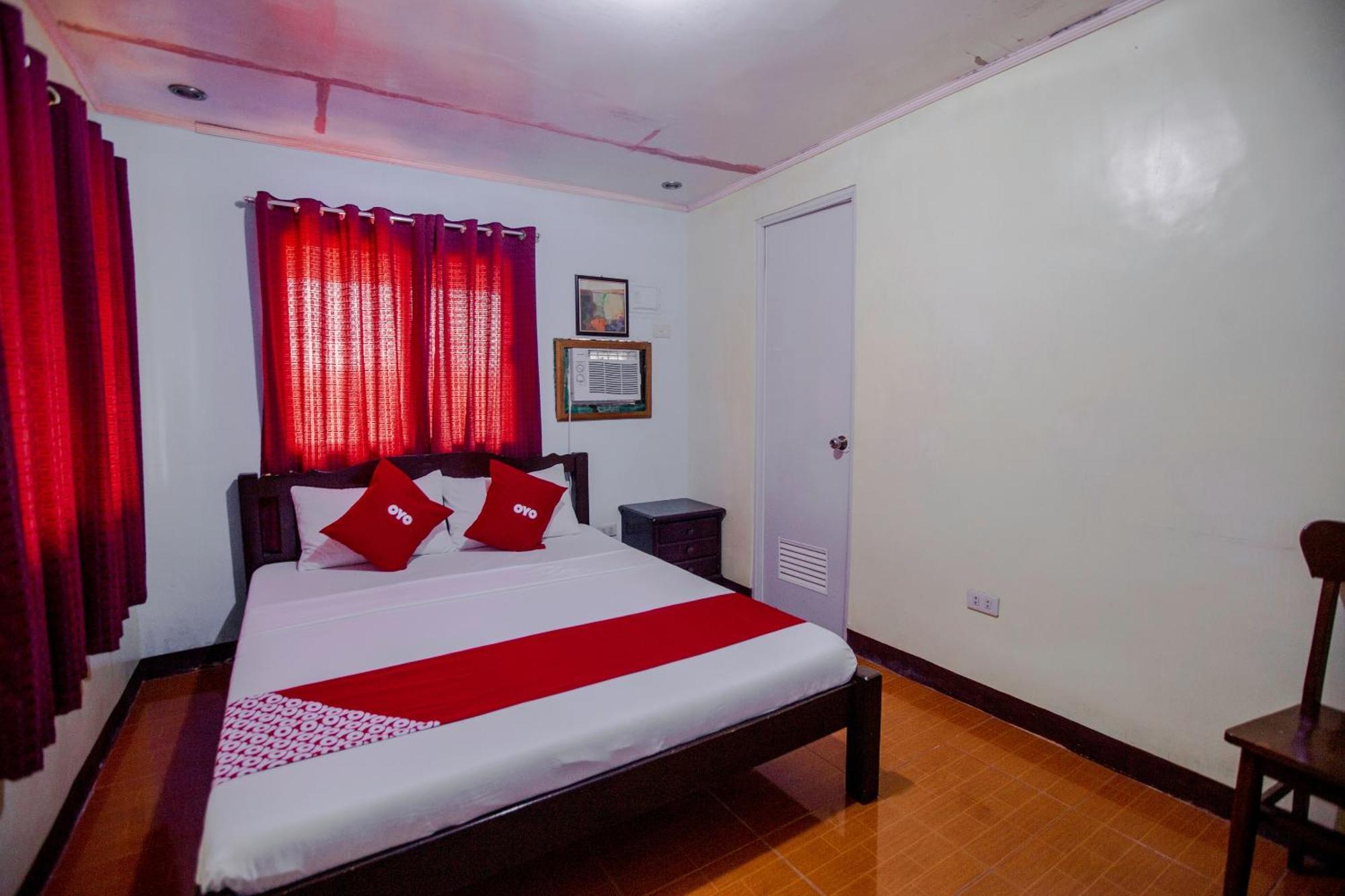 Oyo 741 Sierra Travellers Inn Тагайтай Экстерьер фото