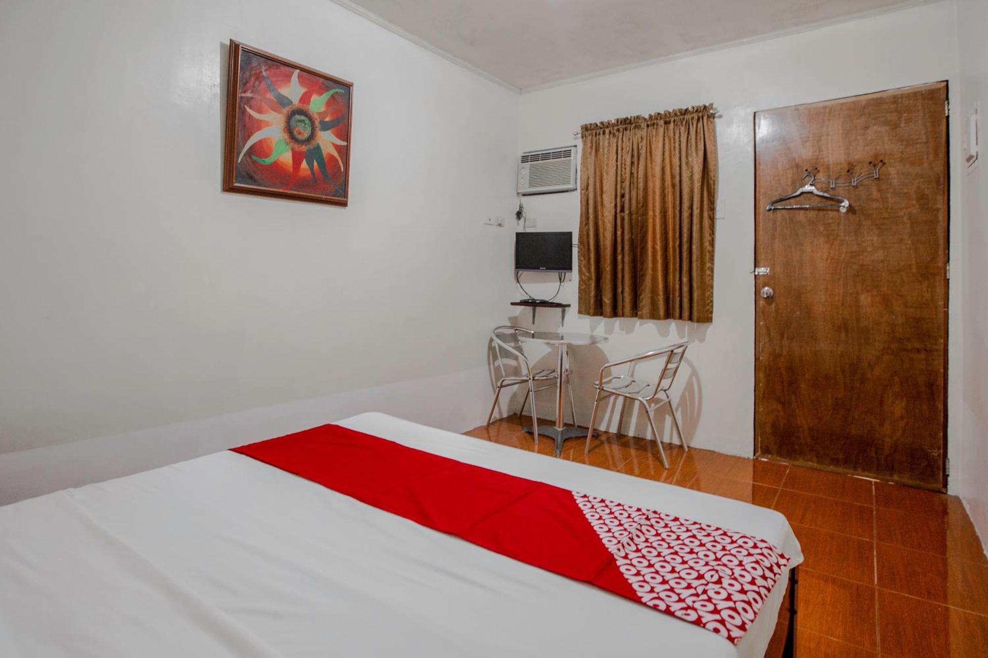 Oyo 741 Sierra Travellers Inn Тагайтай Экстерьер фото
