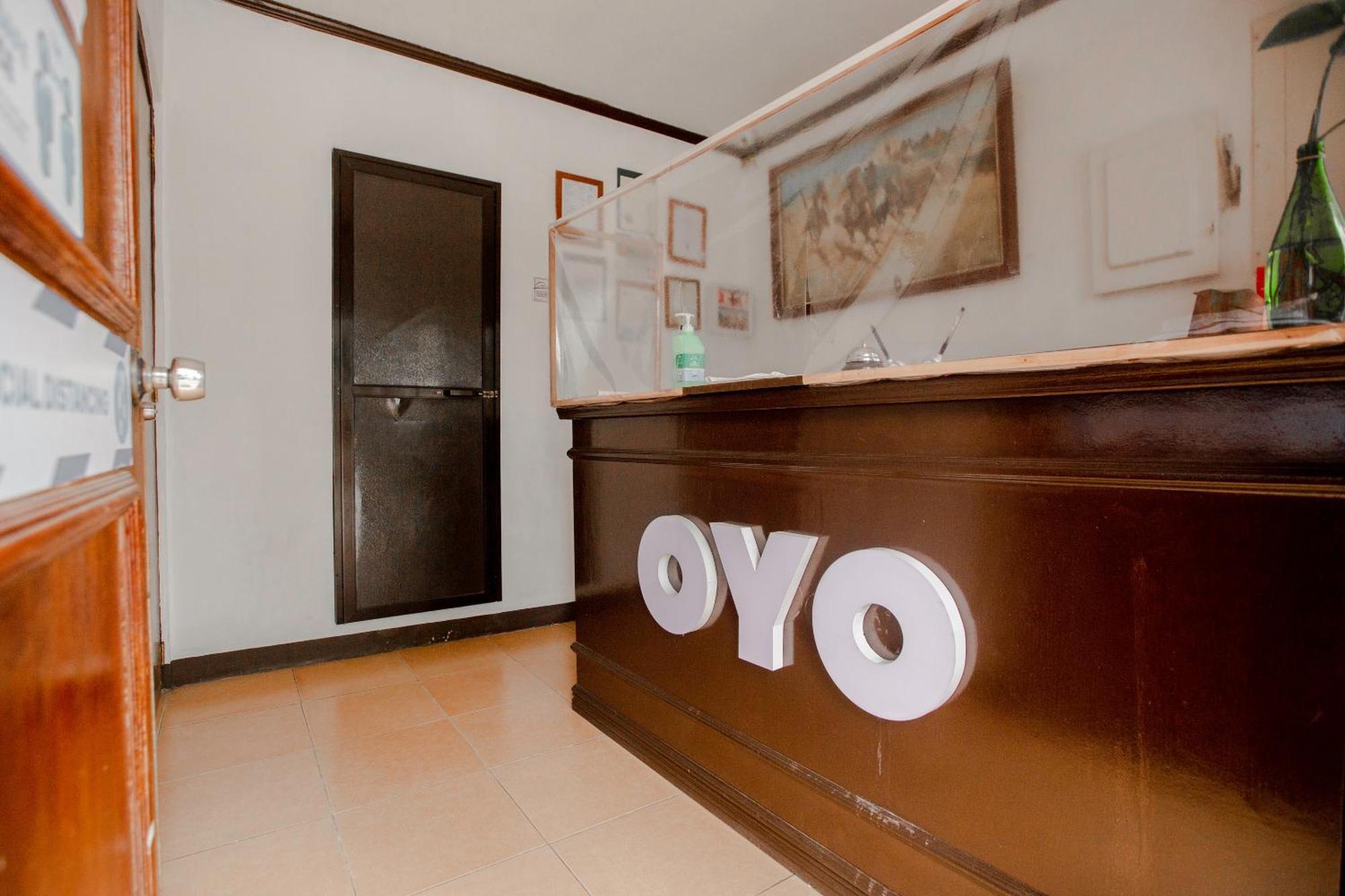 Oyo 741 Sierra Travellers Inn Тагайтай Экстерьер фото